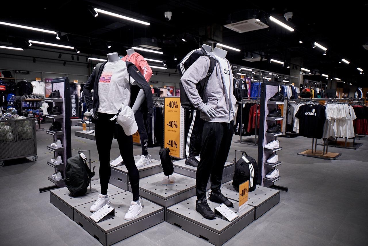 لیست فروشگاه های لباس ورزشی مردانه، زنانه و بچگانه شیراز